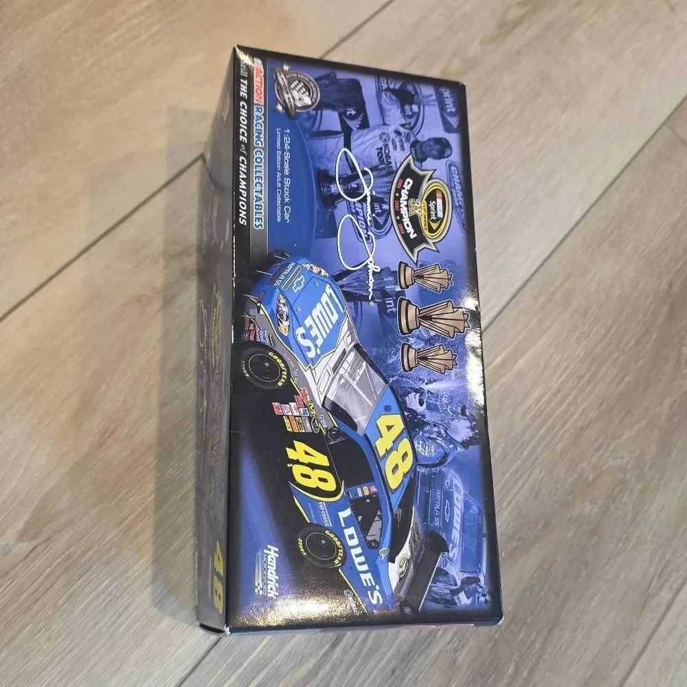 Action Racing Collectables 1:24 Jimmie Johnson #48 Lowe's 3X Champion 2008 Impal